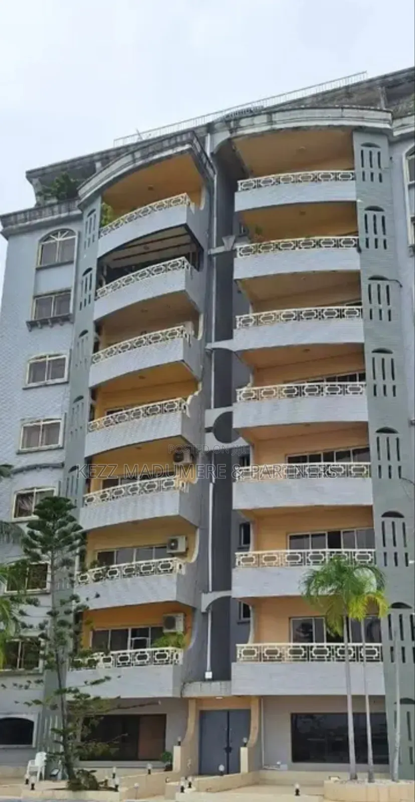 19bdrm Block of Flats in Off Ajose Adeogun Rd for sale