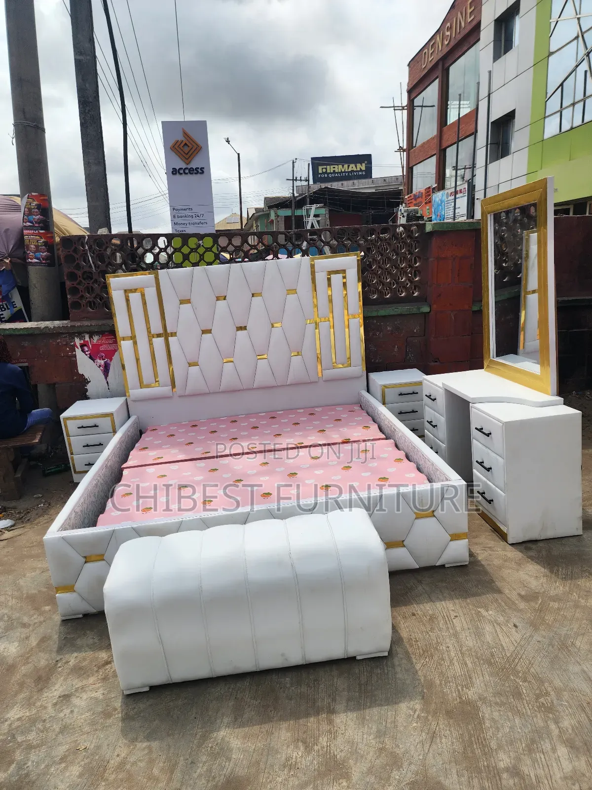 6by6 Complete Set of Leather Upholstery Padded Bed