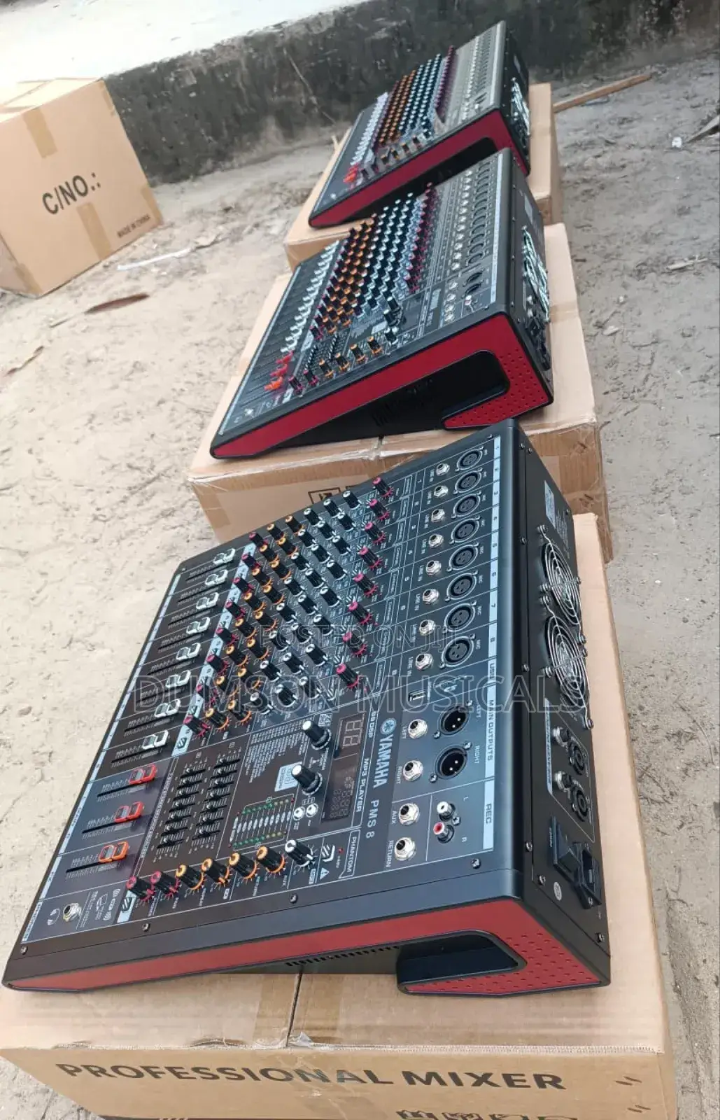 16 Channel Yamaha Powered Mixer Pms16