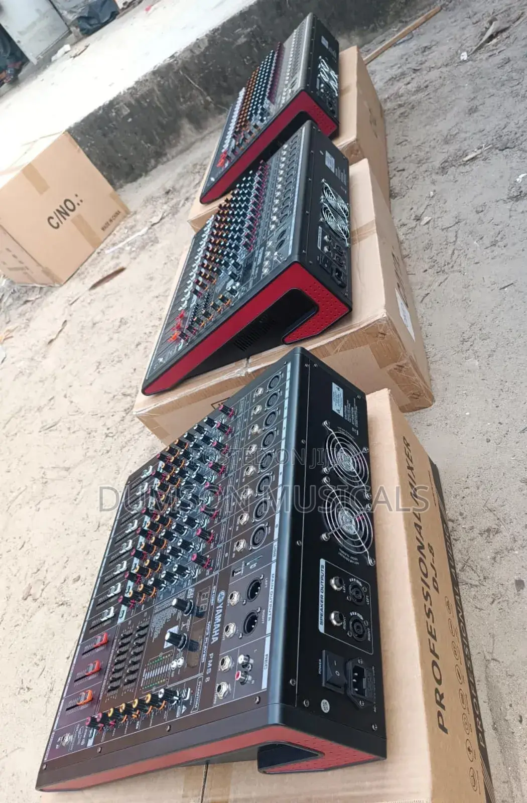 16 Channel Yamaha Powered Mixer Pms16