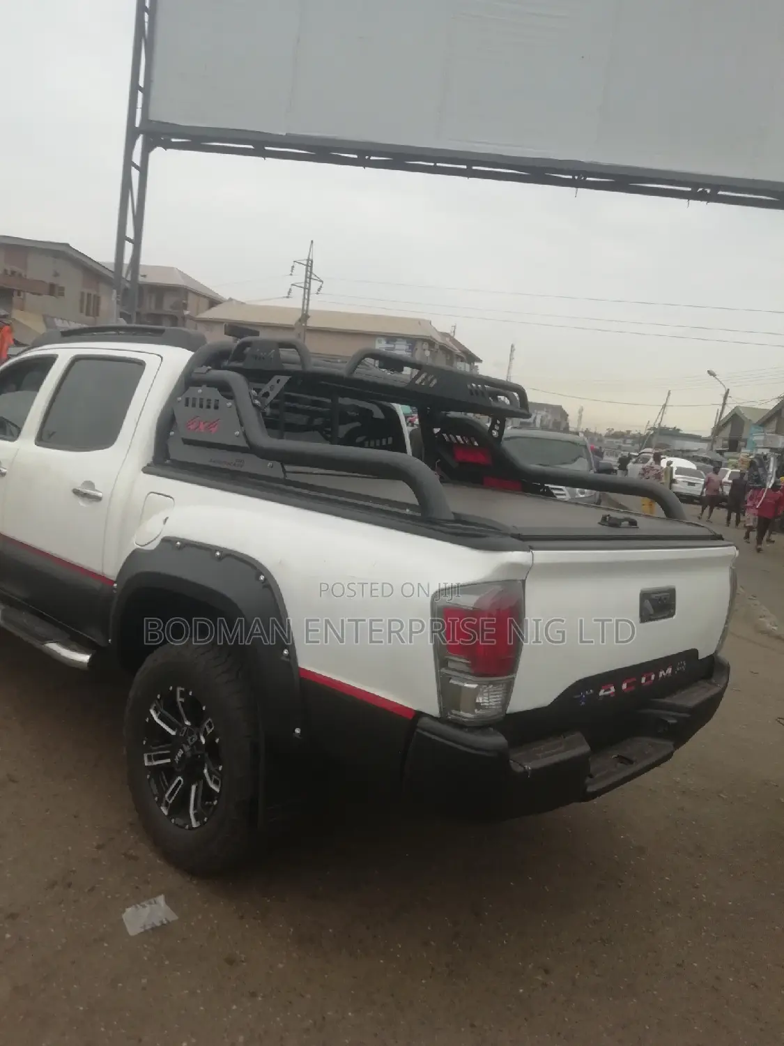 Rolling Boot Cover With Off Road Spoiler - _=: