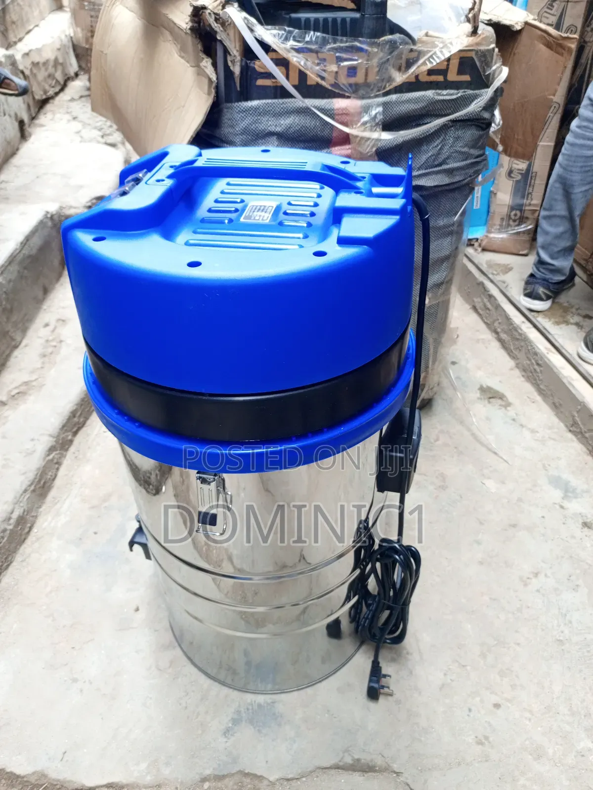 Vacuum Cleaner 80L