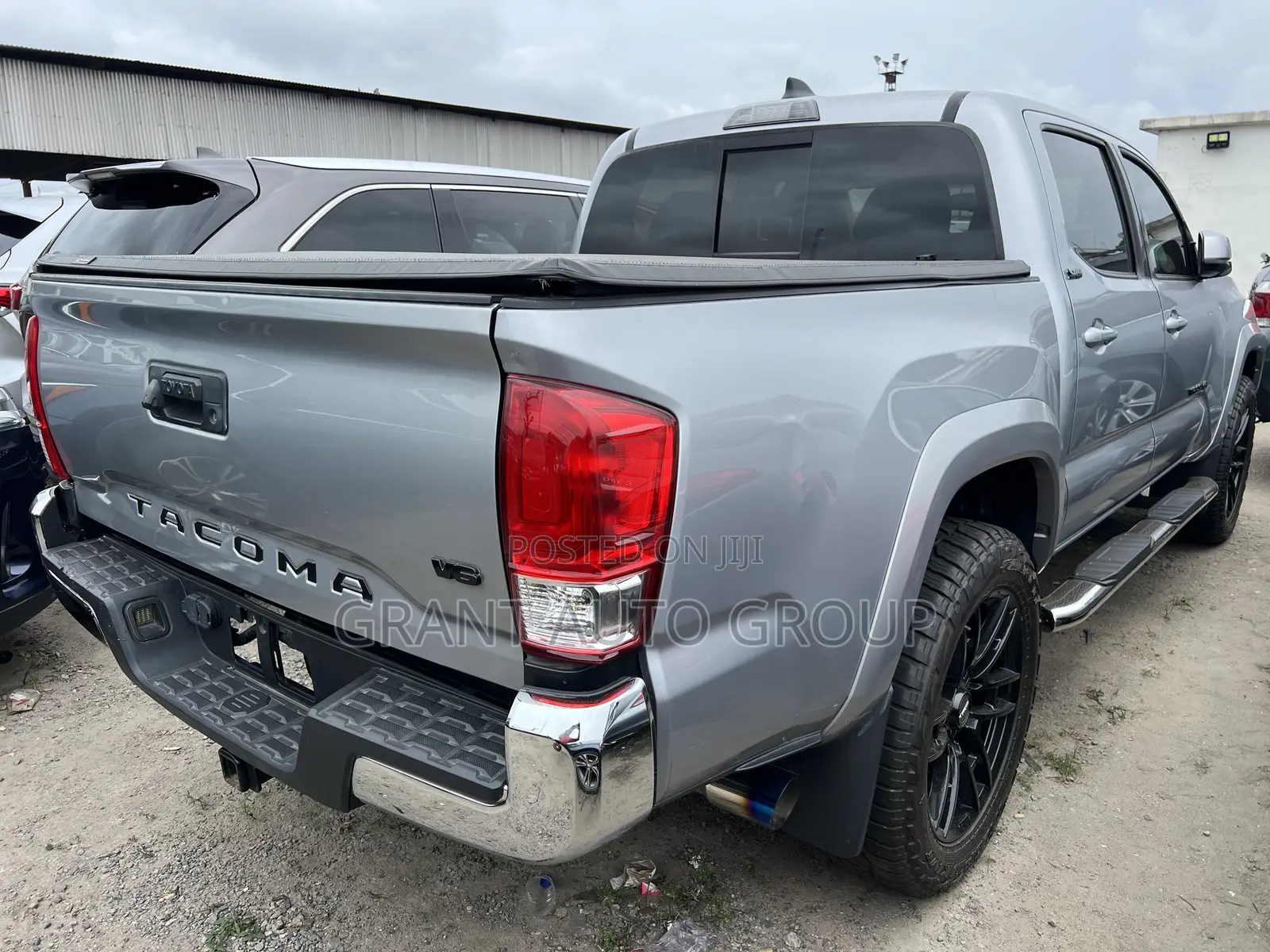 Toyota Tacoma 2020 Silver
