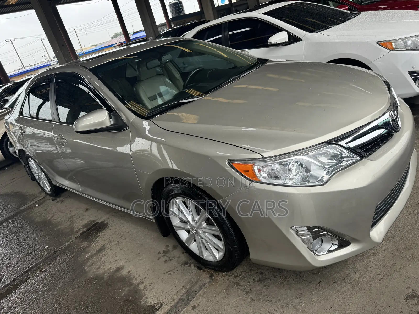 Toyota Camry 2014 Gold