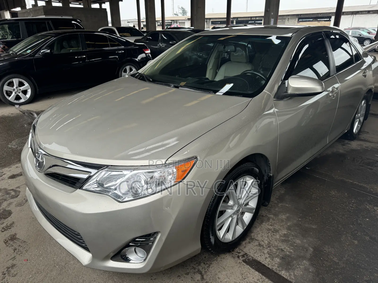 Toyota Camry 2014 Gold