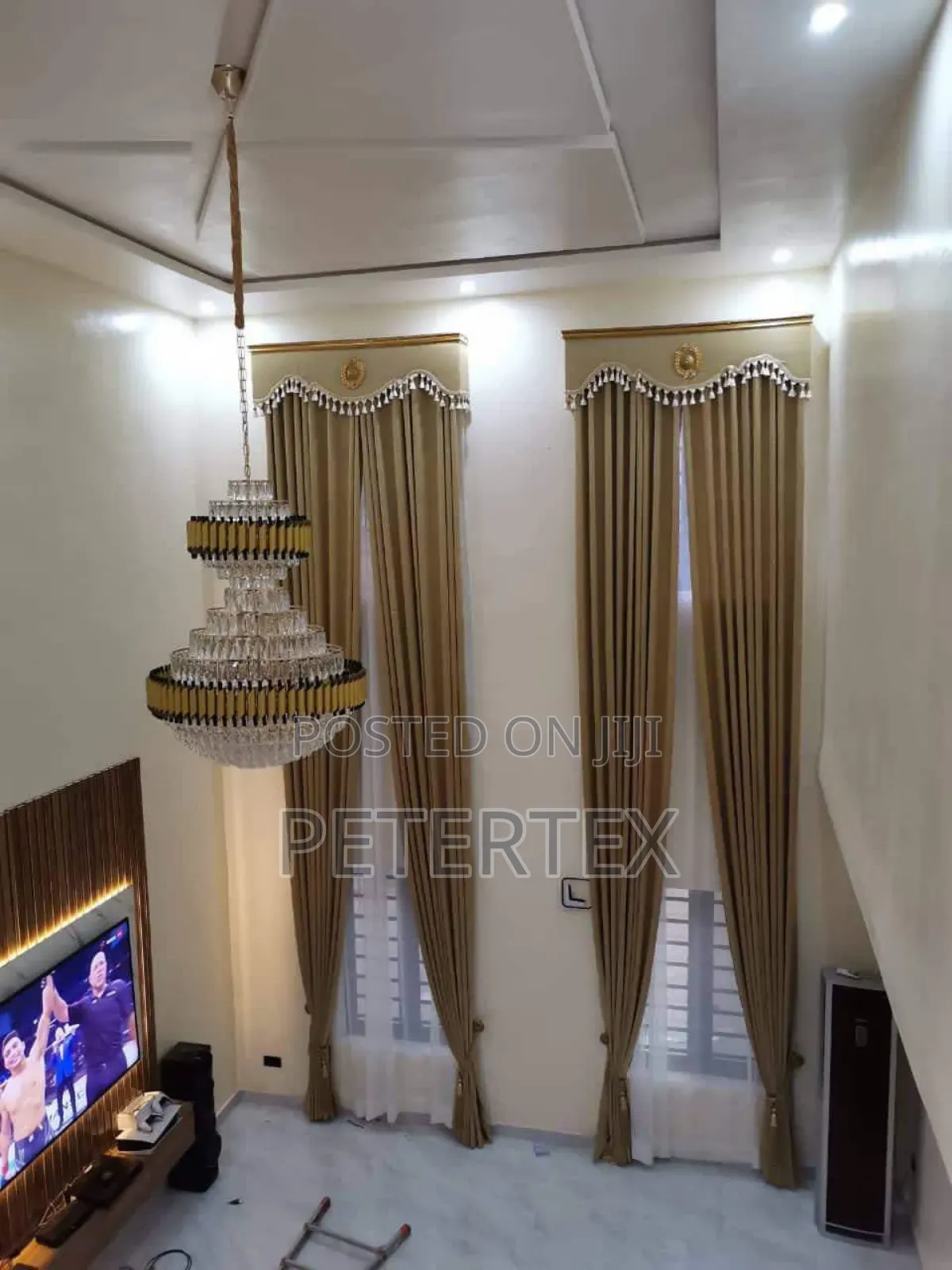 Stock Curtain and Curtain Board