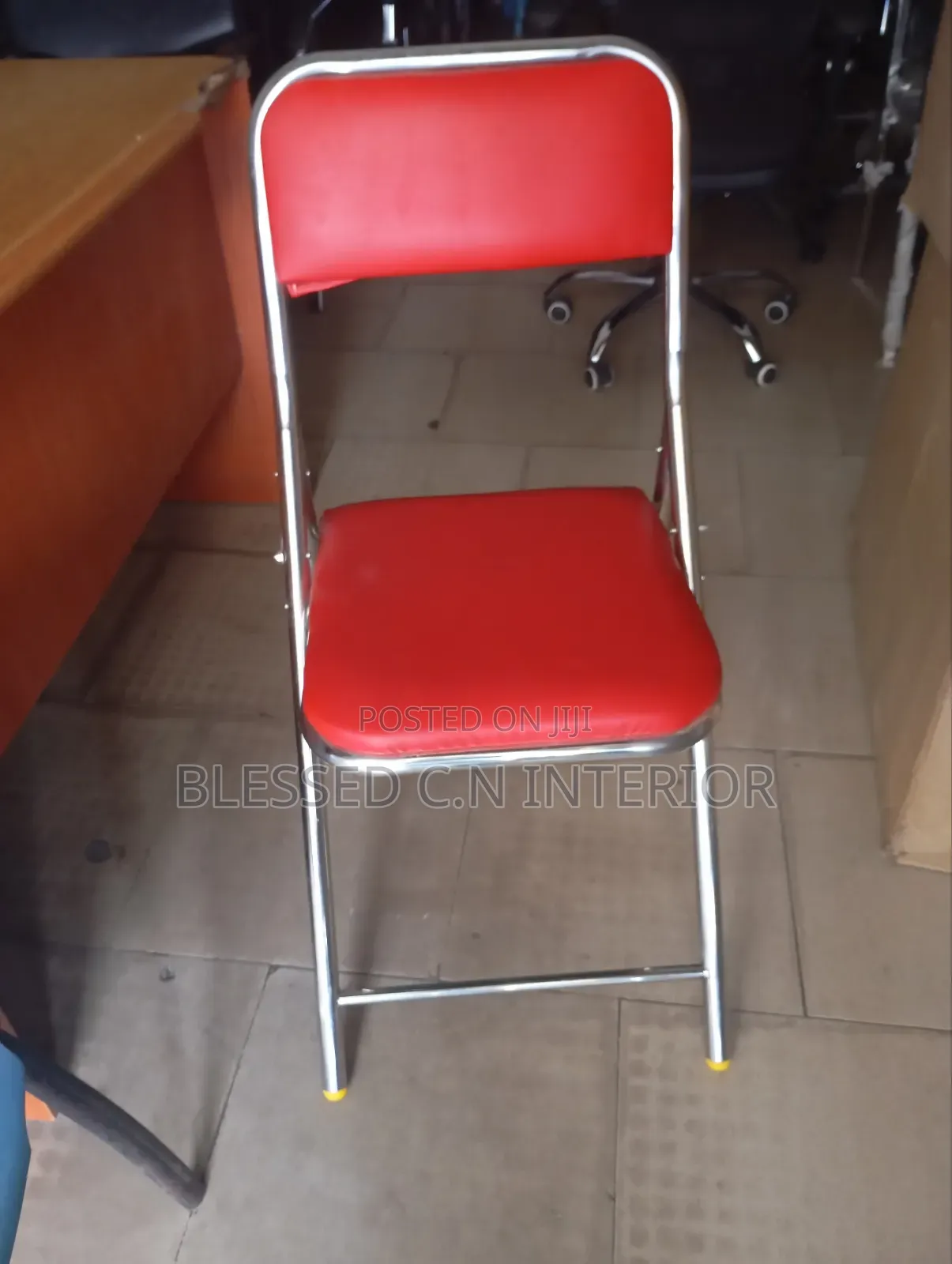Classic Foldable Chair