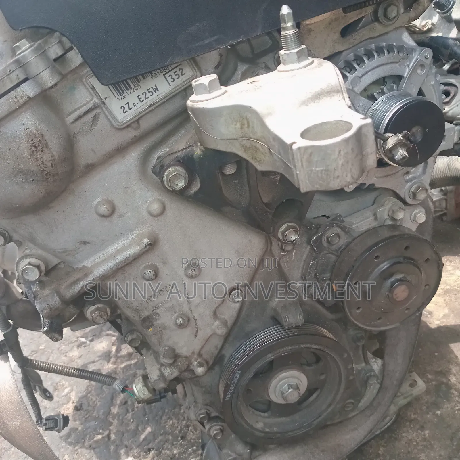 Direct 2zr Toyota Corolla Engine 4plug 2010 to 2017 Model.