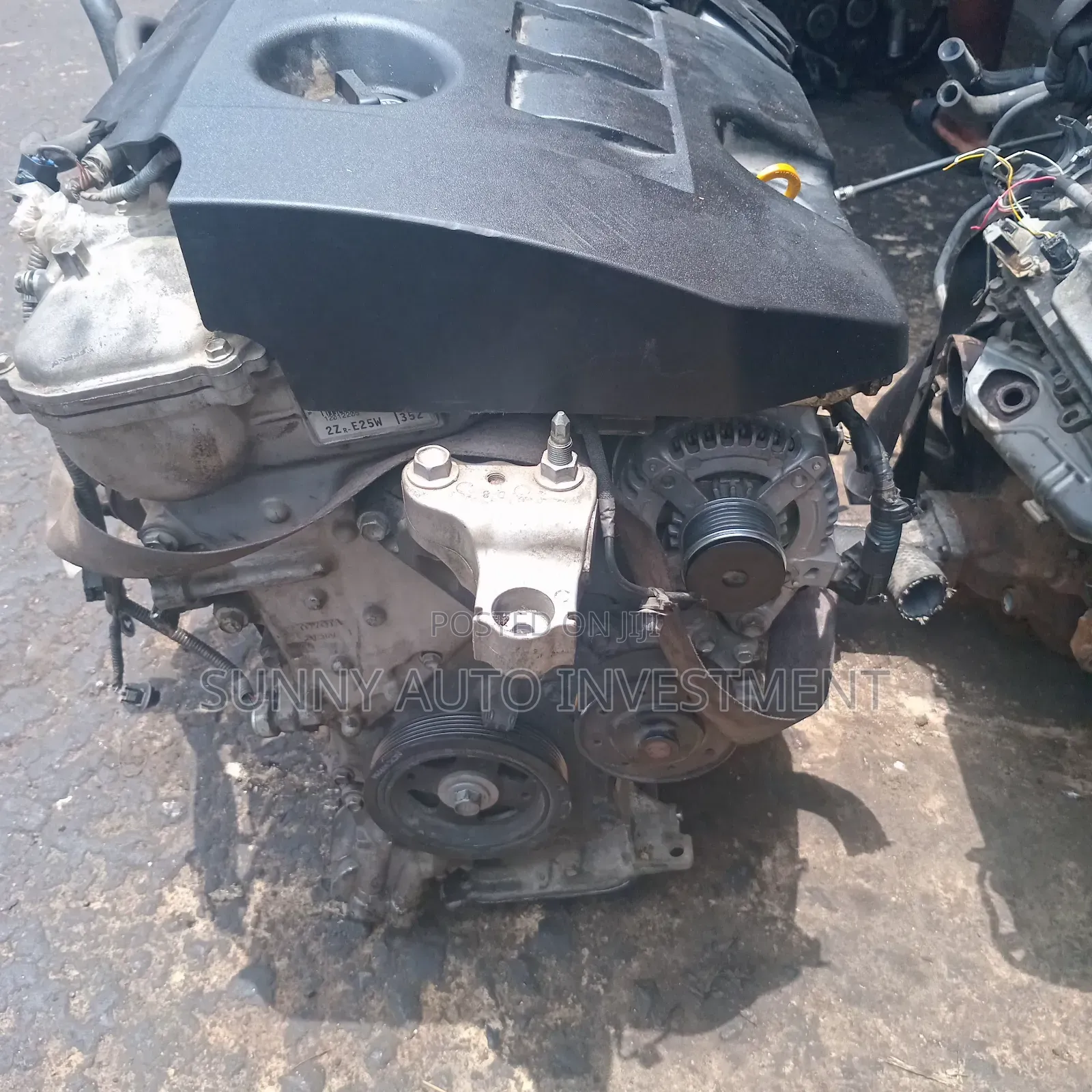 Direct 2zr Toyota Corolla Engine 4plug 2010 to 2017 Model.