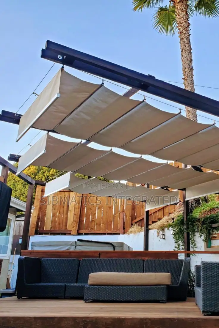 Retractable Roof