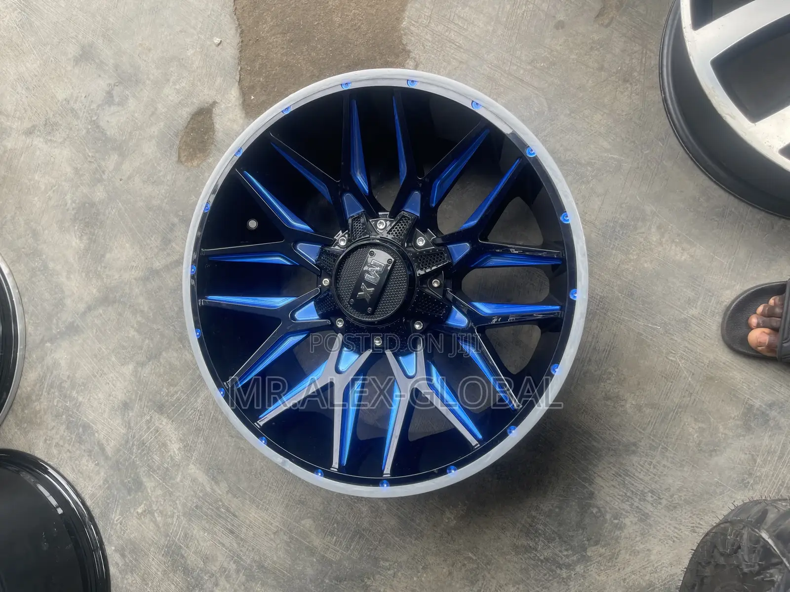 20rim Toyota Tundra Off-Road Design Wheel
