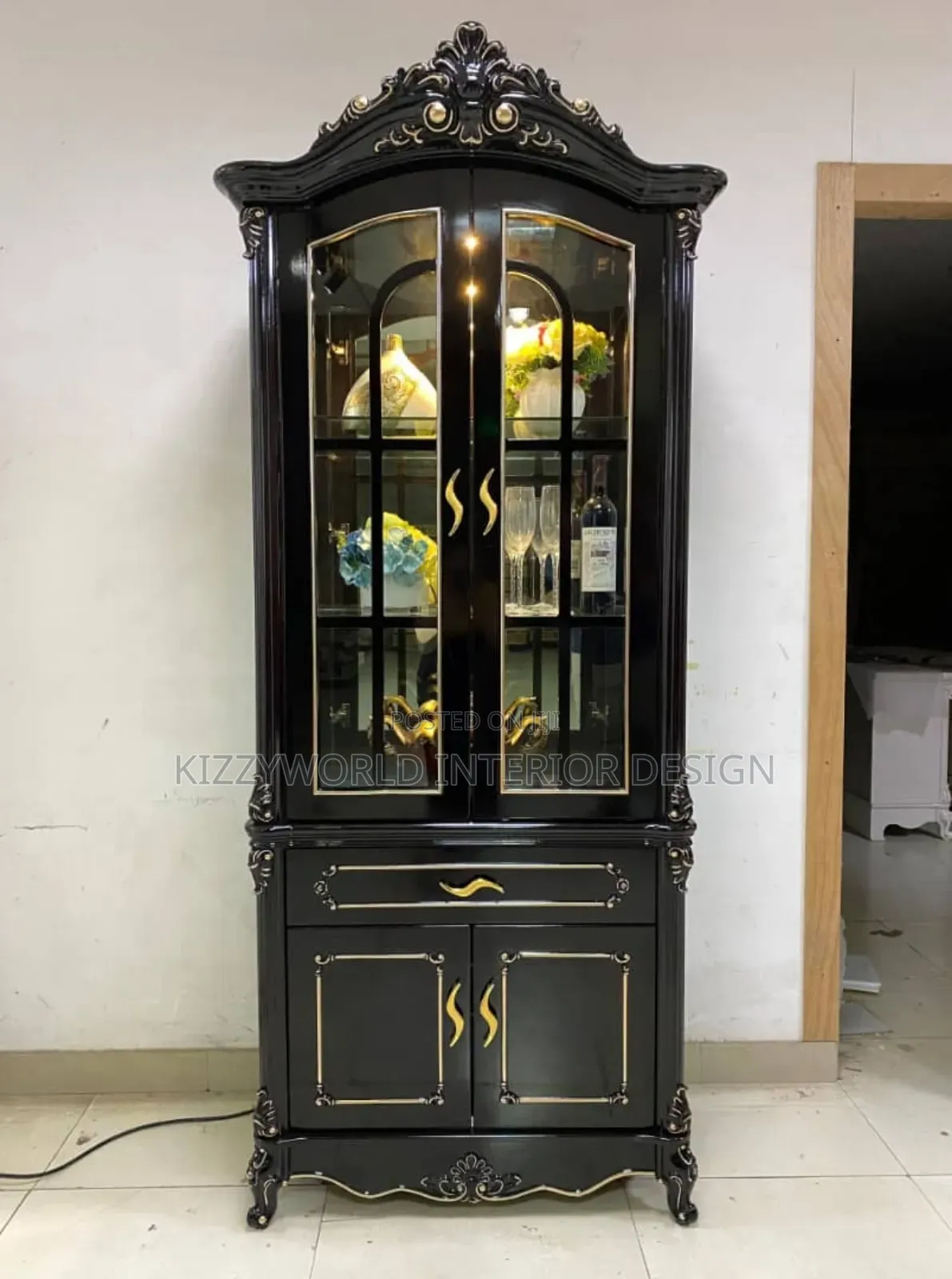 Luxurious Royal Bar.