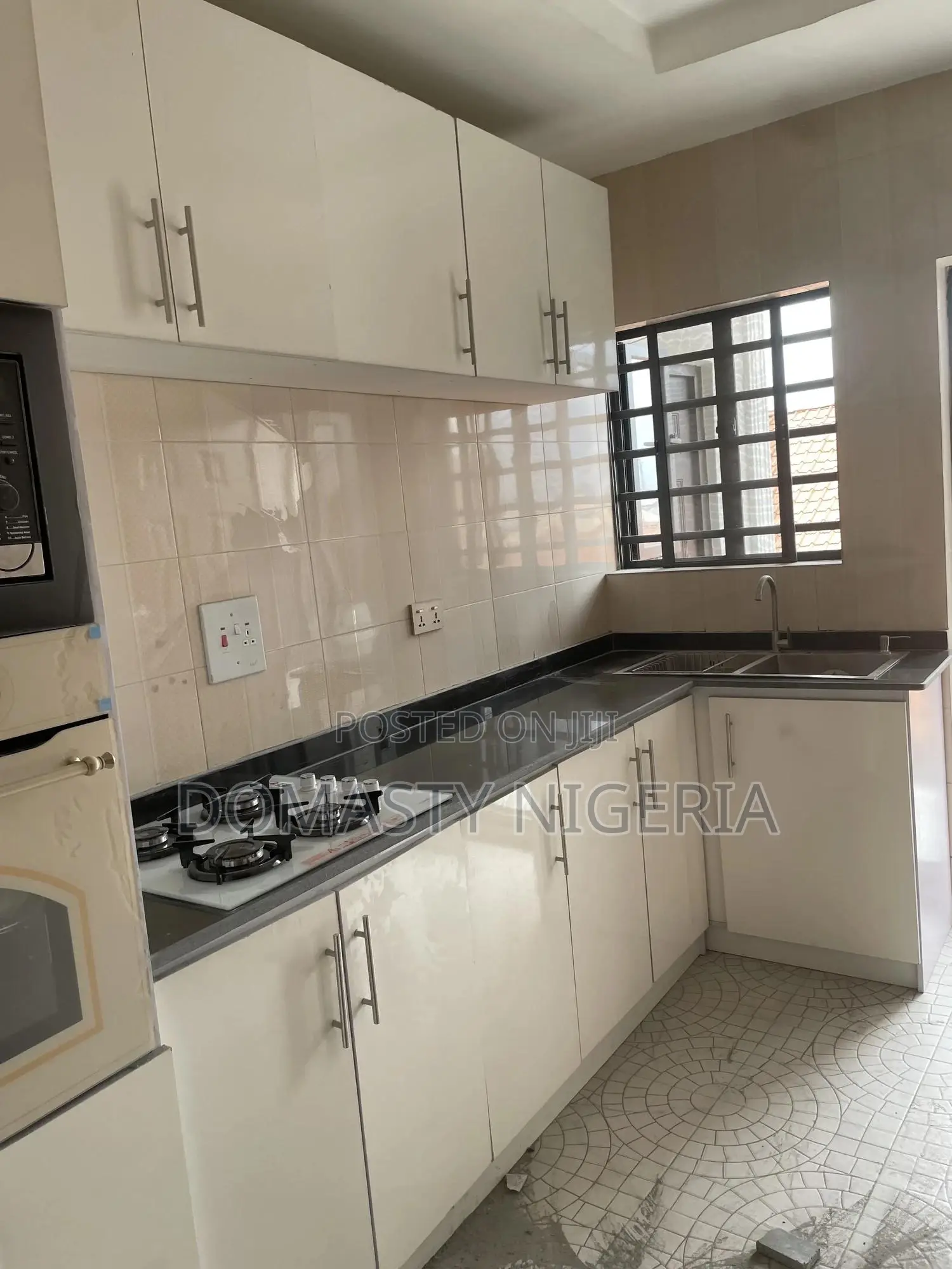Kitchen Cabinet