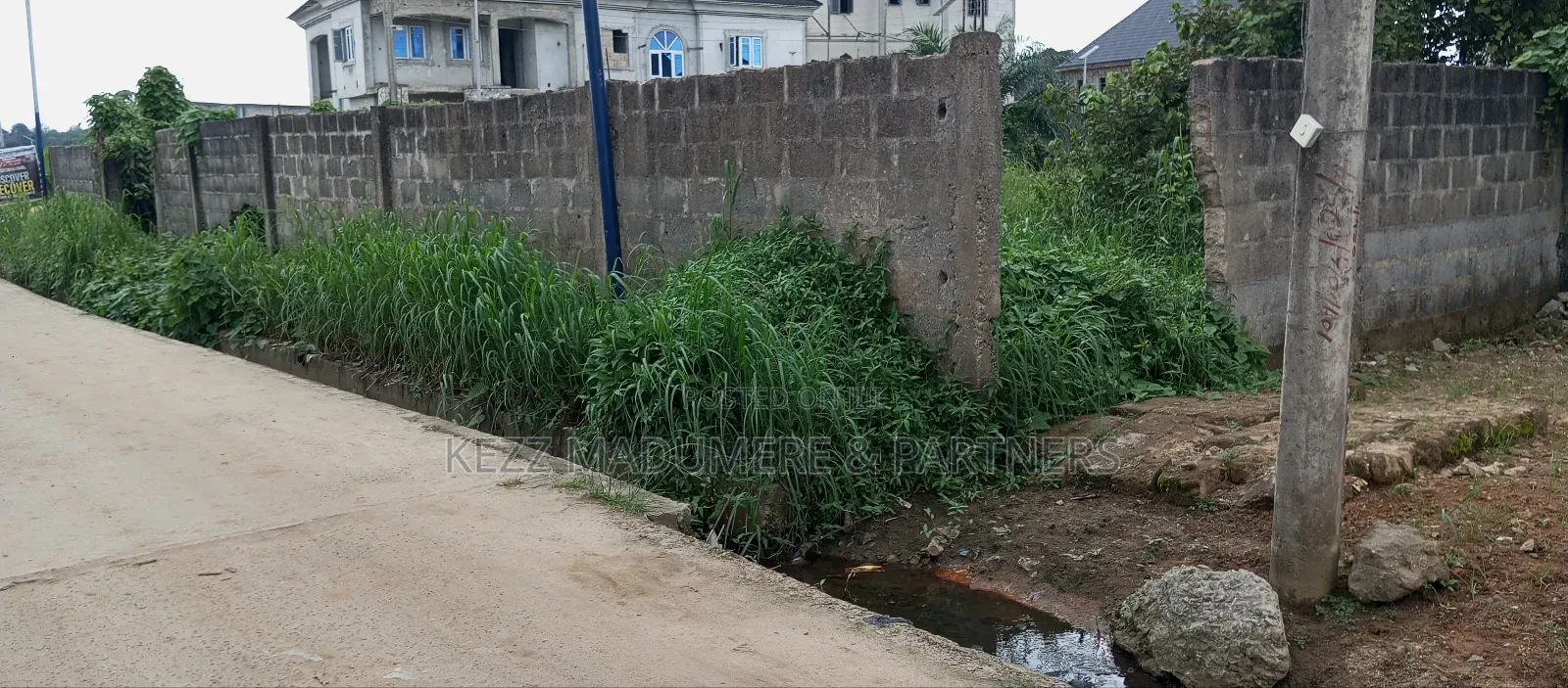 For Sale : 10 Plots Few Poles From Eliozu Flyover , Major Rd