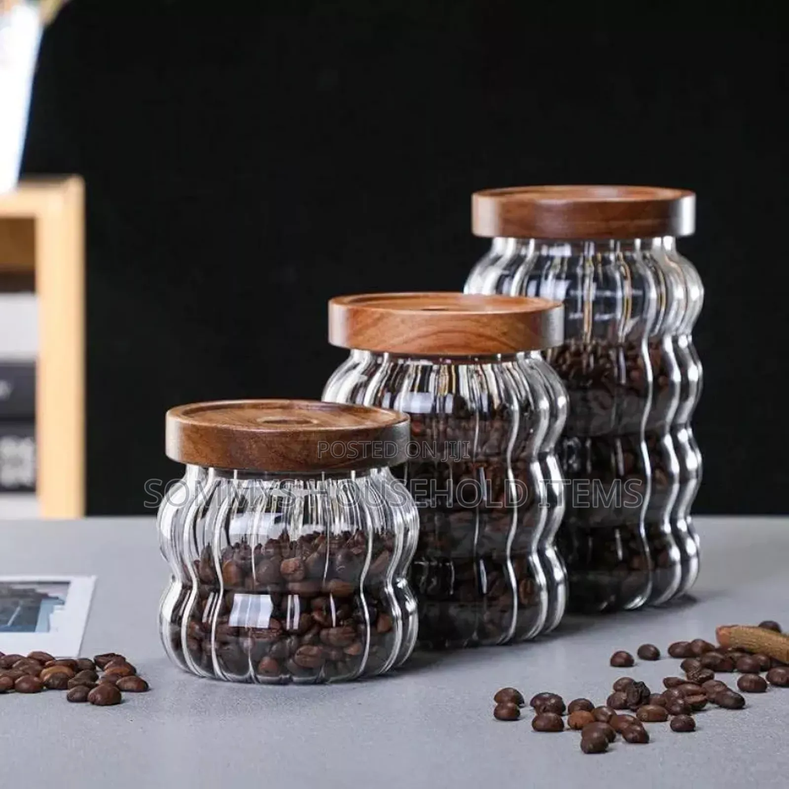 Wavy Shape Borosilicate Glass Jar With Air-Tight Lid