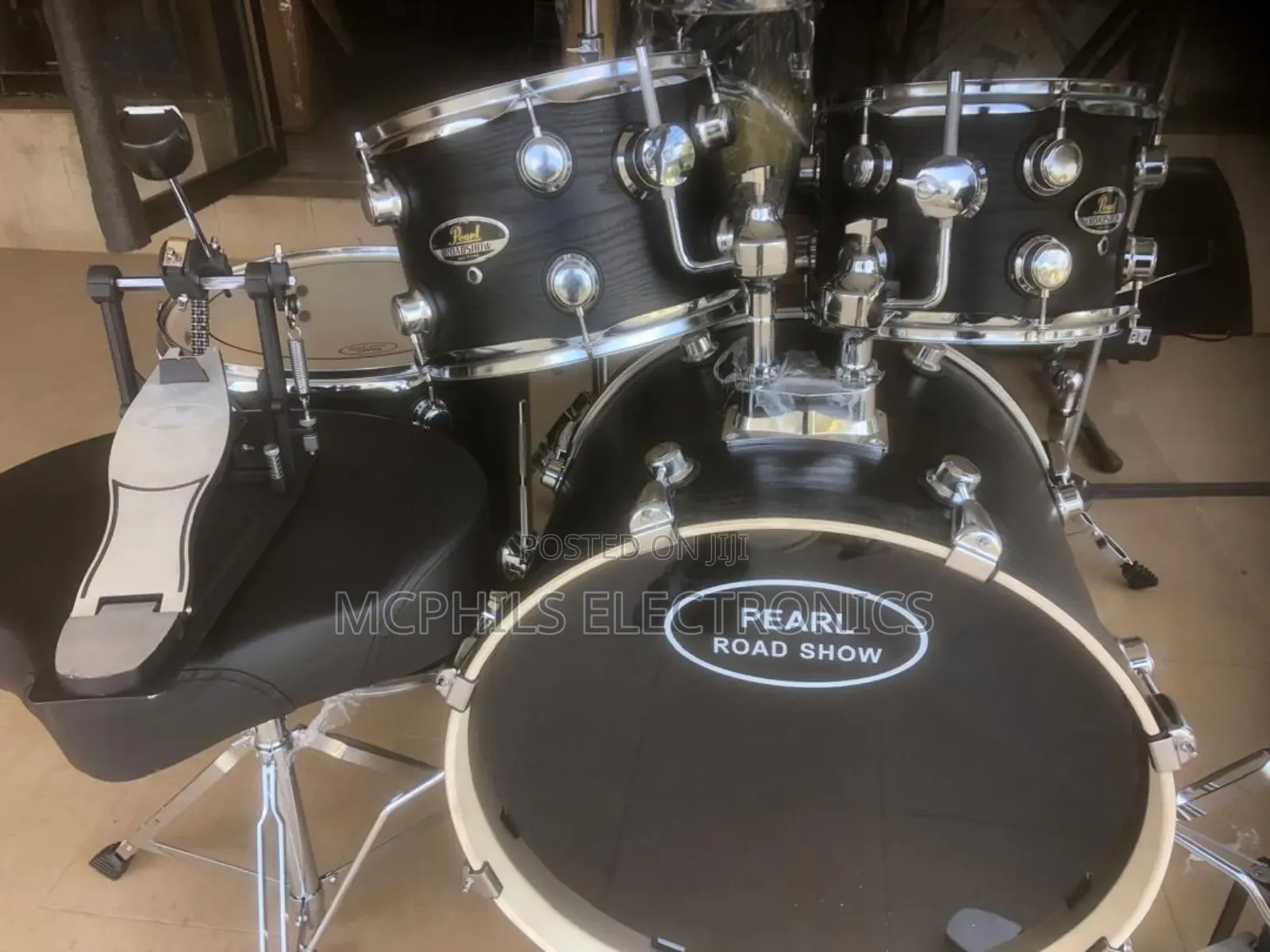Pearl Roadshow Drum Set
