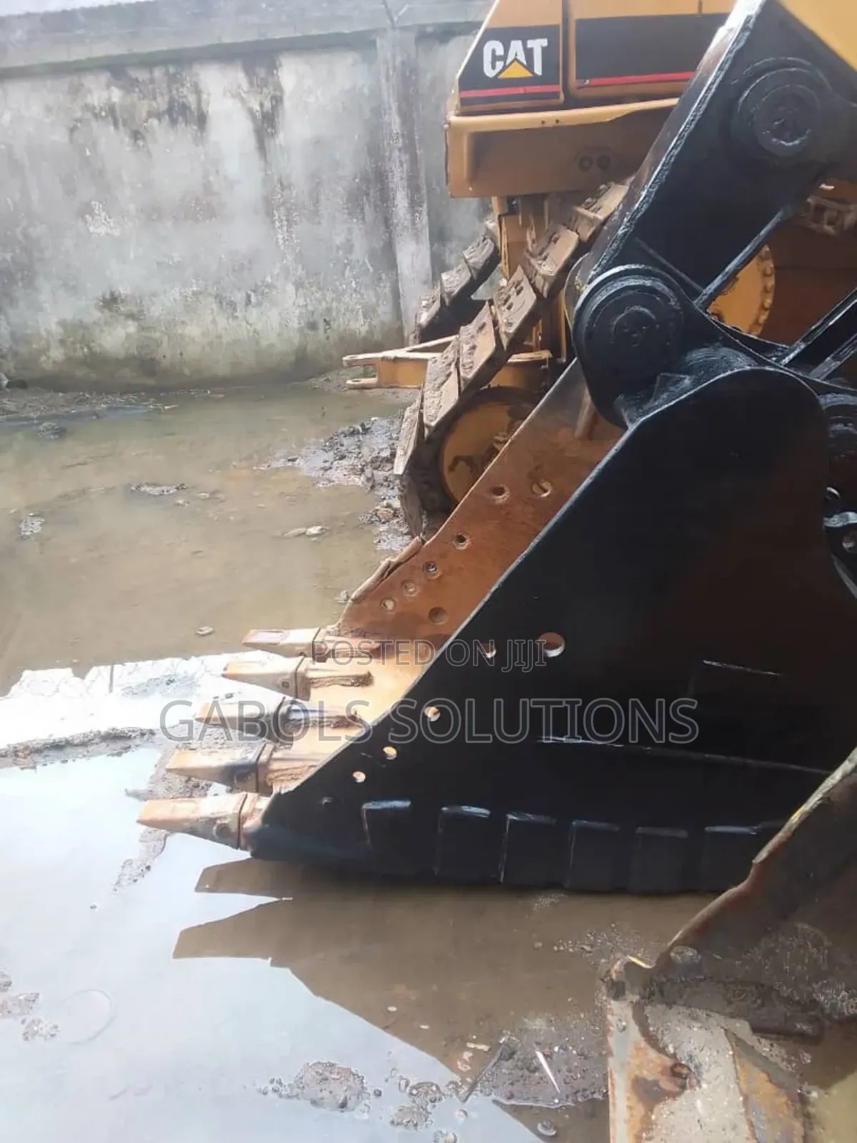 Company Used 325L for Sale