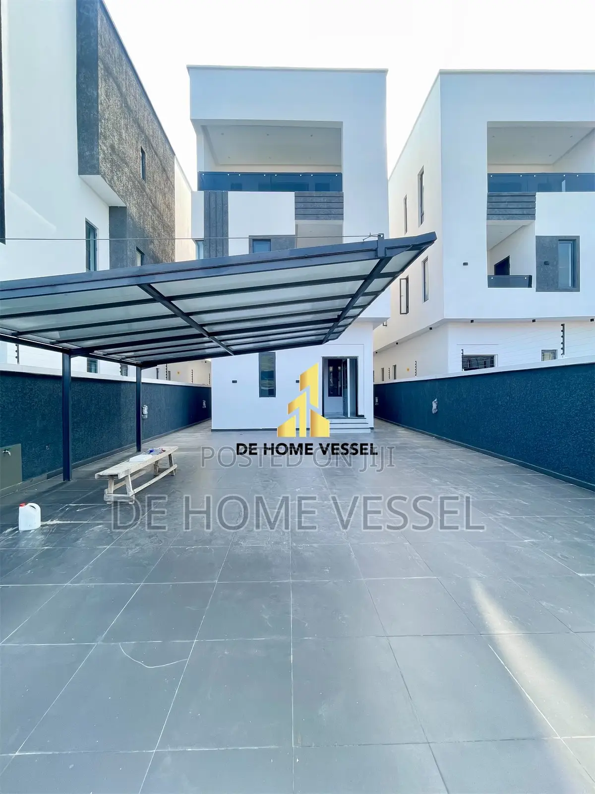5bdrm Duplex in Lekki for sale