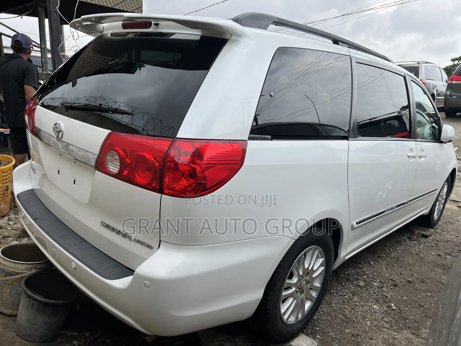 Toyota Sienna Limited 7 Passenger 2010 White