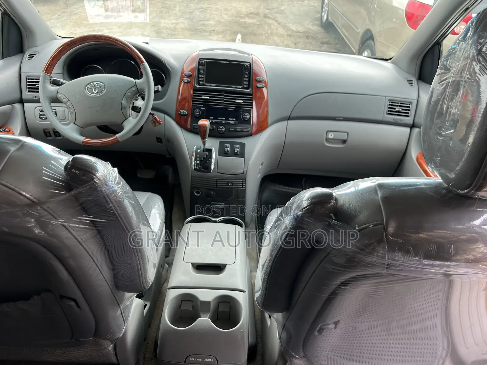 Toyota Sienna Limited 7 Passenger 2010 White