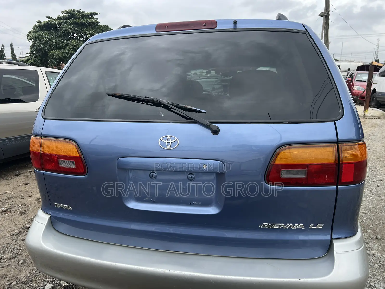 Toyota Sienna LE 4dr 1999 Blue
