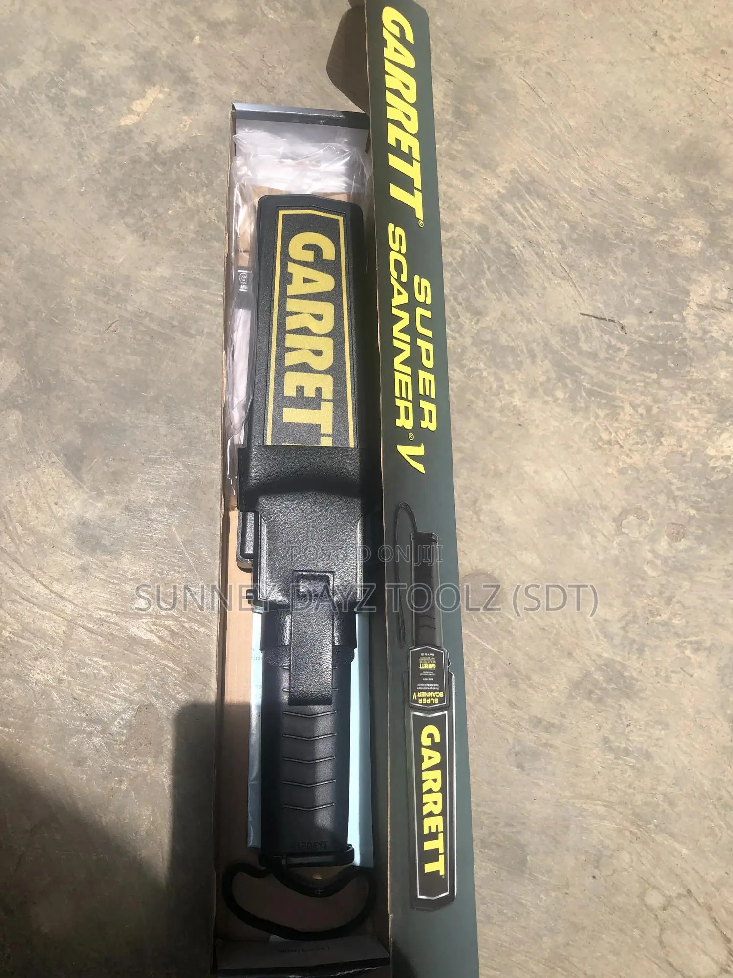 Hand-held Metal Detector
