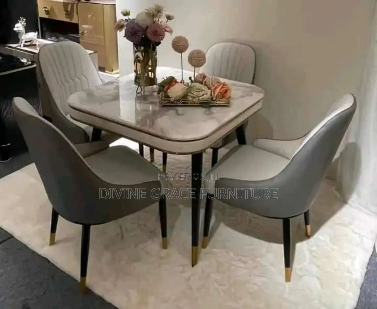 Classic 4 Seater Dinning Table