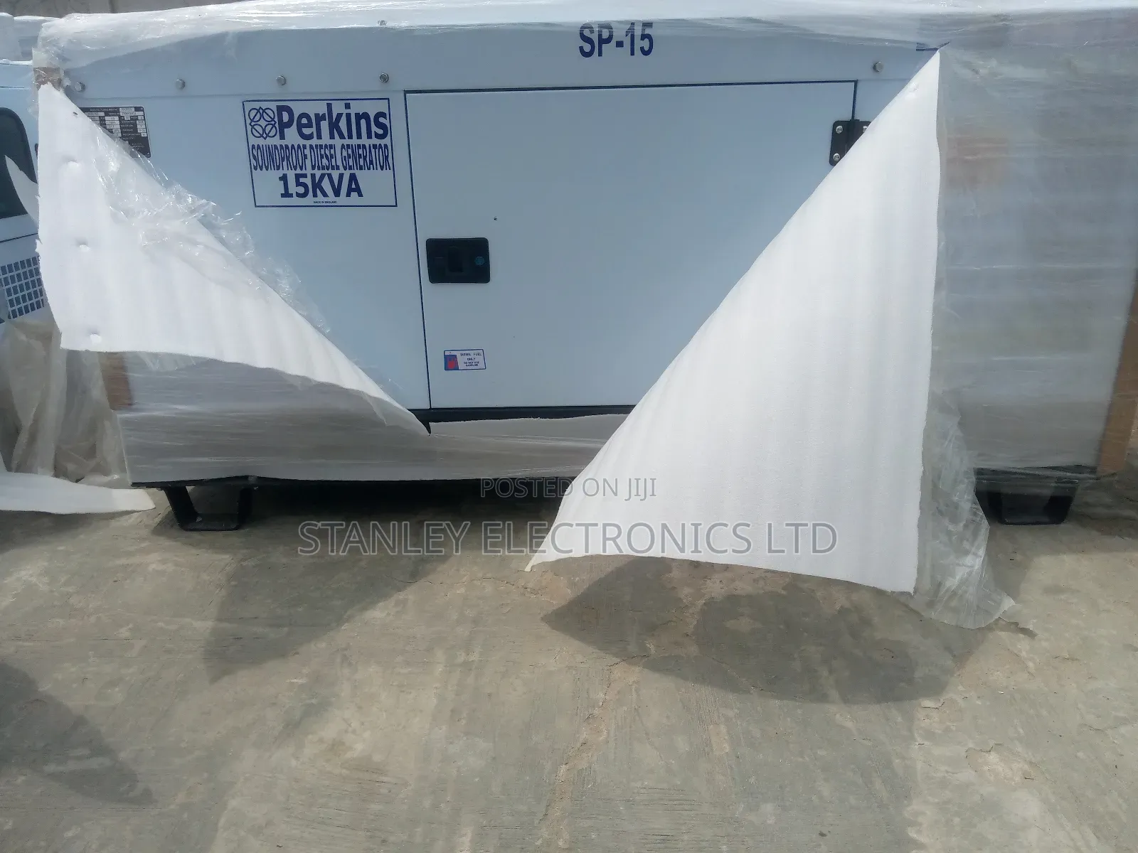 Powerful 15kva Perkins Soundproof Generator Diesel 100% Cp
