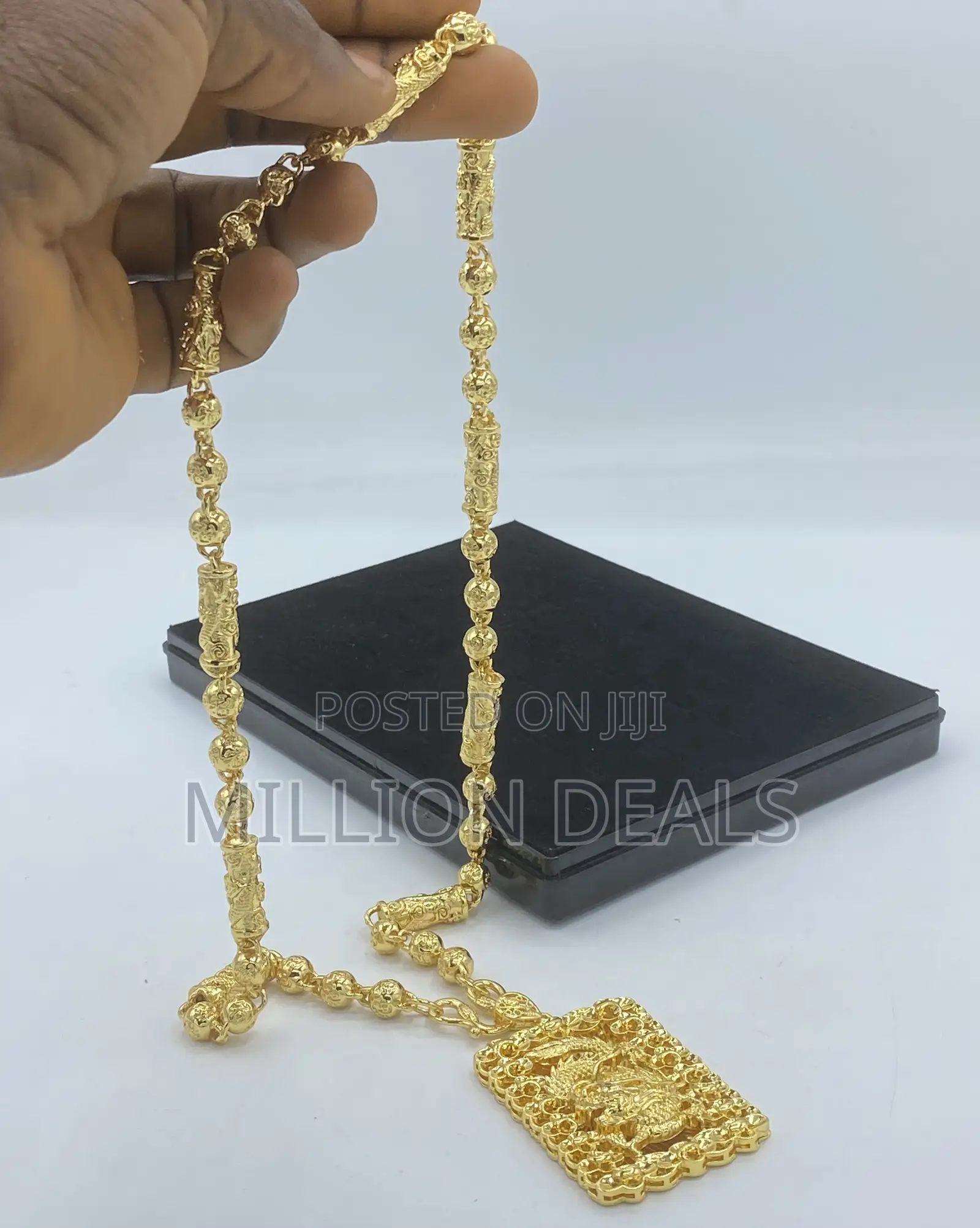 Luxury Pattern Men’S Stylish Neckpiece N Pendant Gold