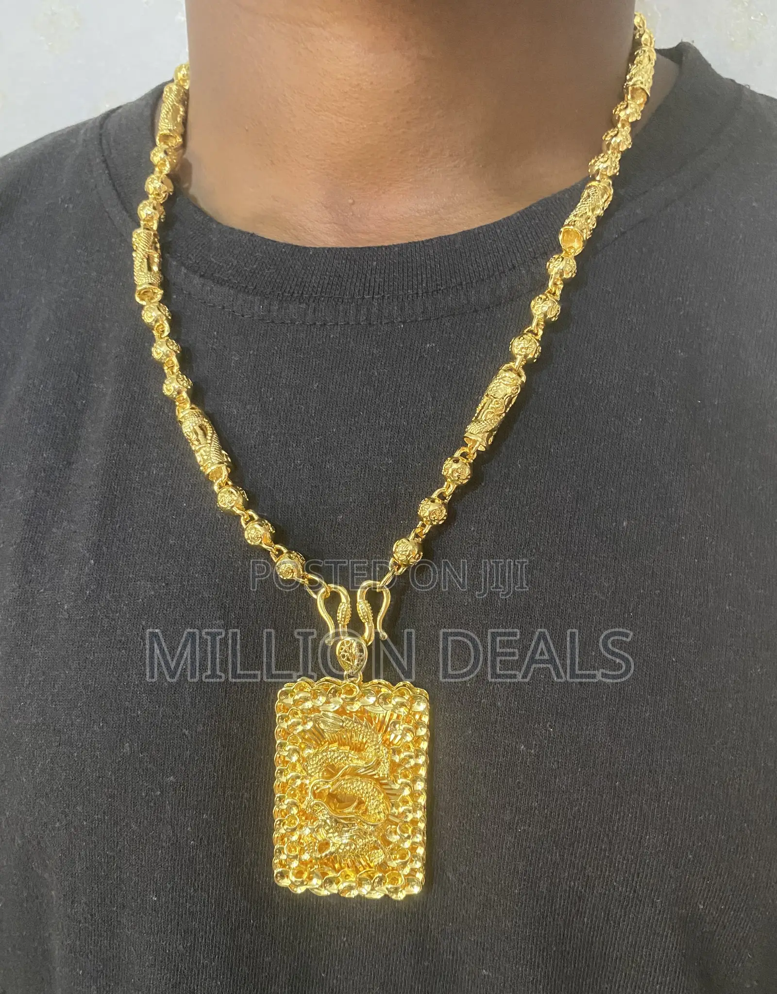 Luxury Pattern Men’S Stylish Neckpiece N Pendant Gold