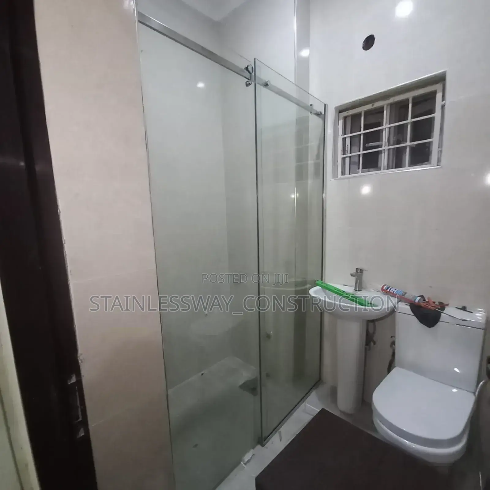 Artsplash Shower Cubicles