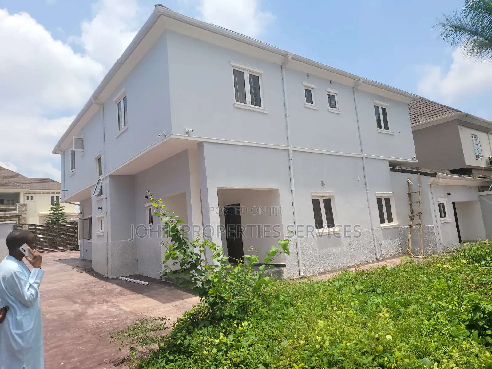 6bdrm Duplex in Naf Valley Estate, Asokoro for sale