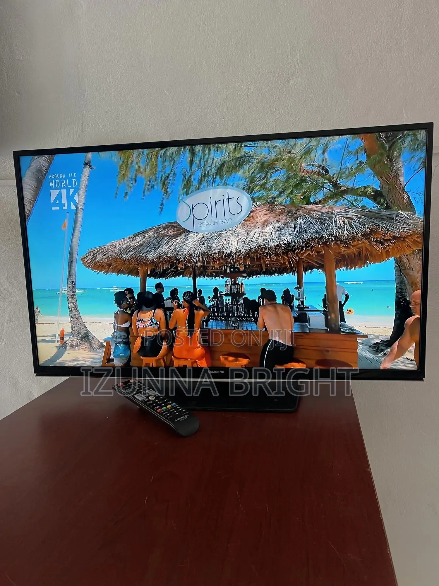 32inch Samsung Smart Wireless Display With Bluetooth