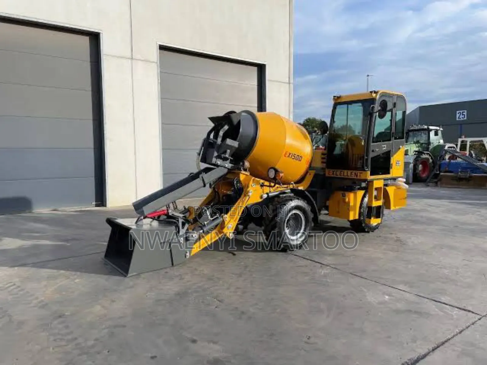 1cubic Mobile Concrete Self Loading Machine With Mixer