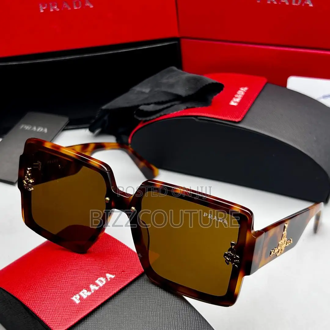 Original Prada Female Sunglasses Is Available in Store Now