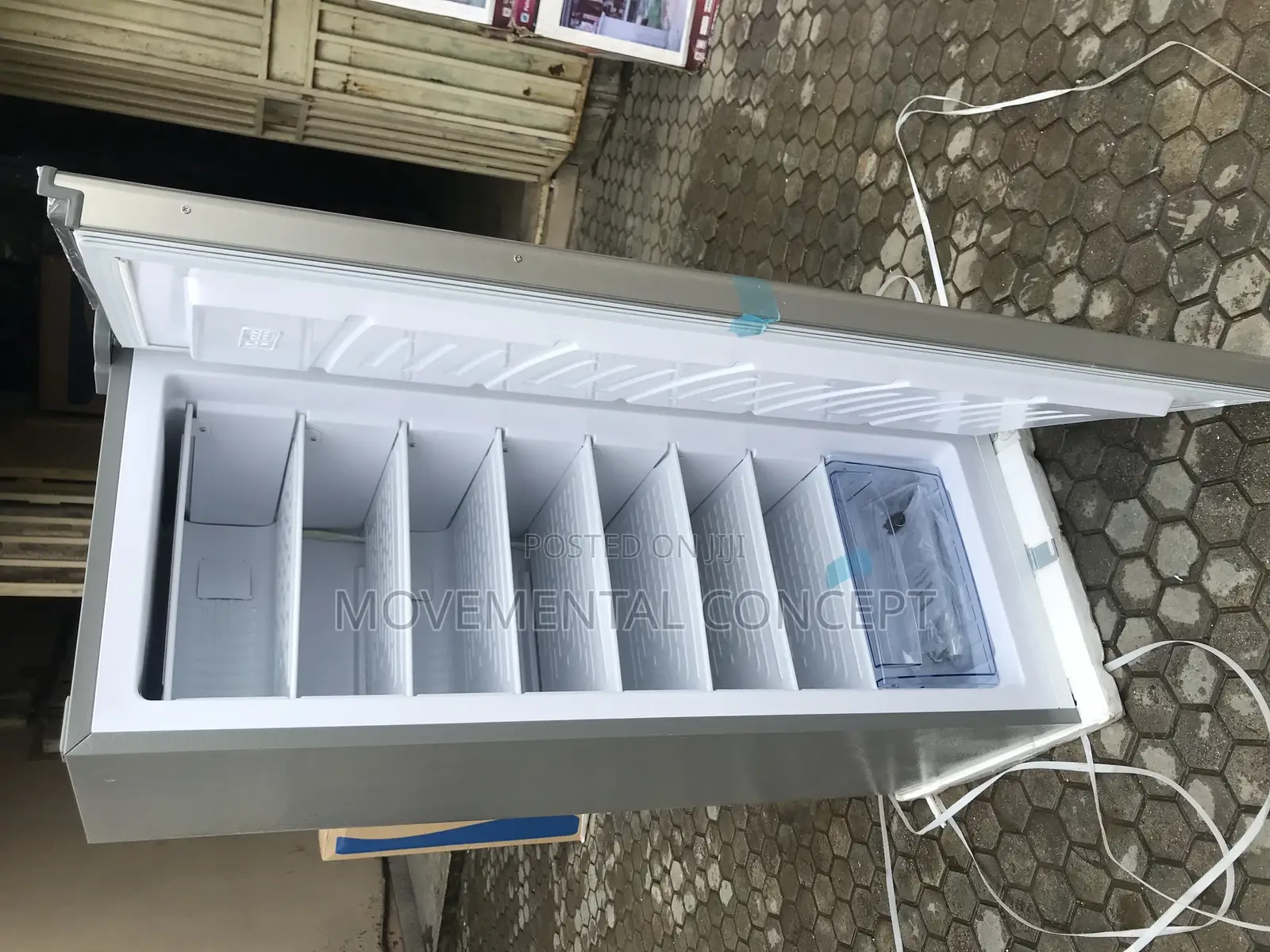 Skyrun Standing Freezer 185litres