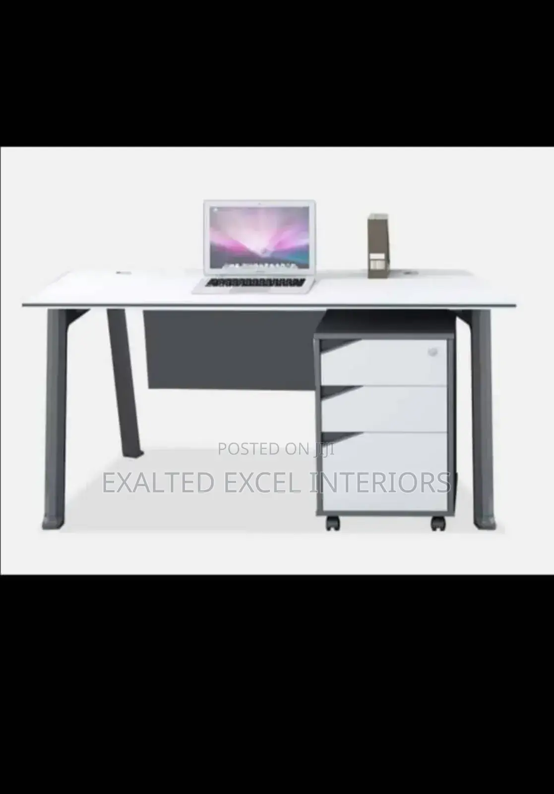 Elegant 1.4 Meter Office Table With 3-Step Drawers