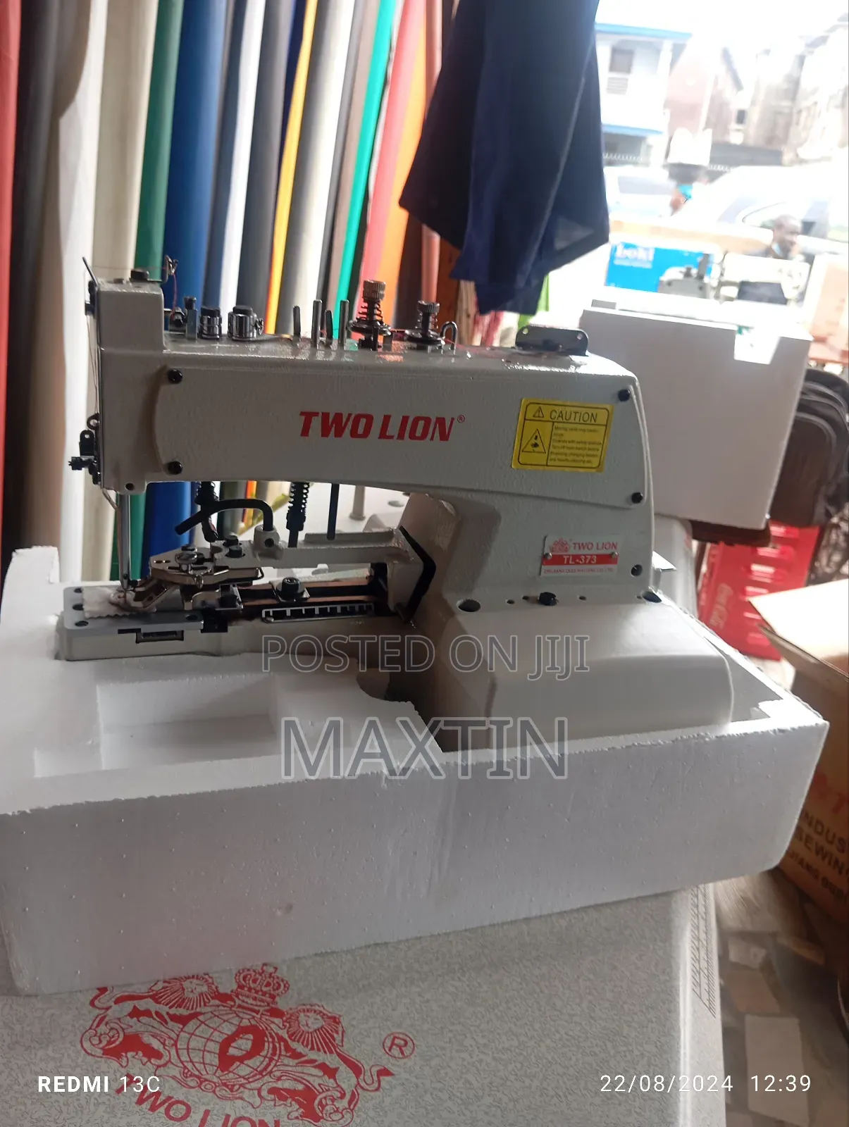 Two Lion Button Taker Industrial Machine