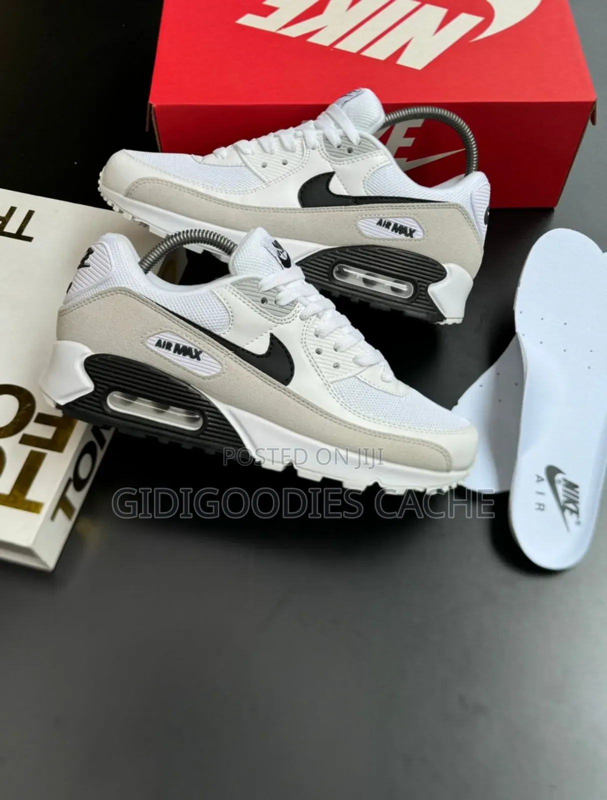 Premium Nike Air Max 090 Sneakers