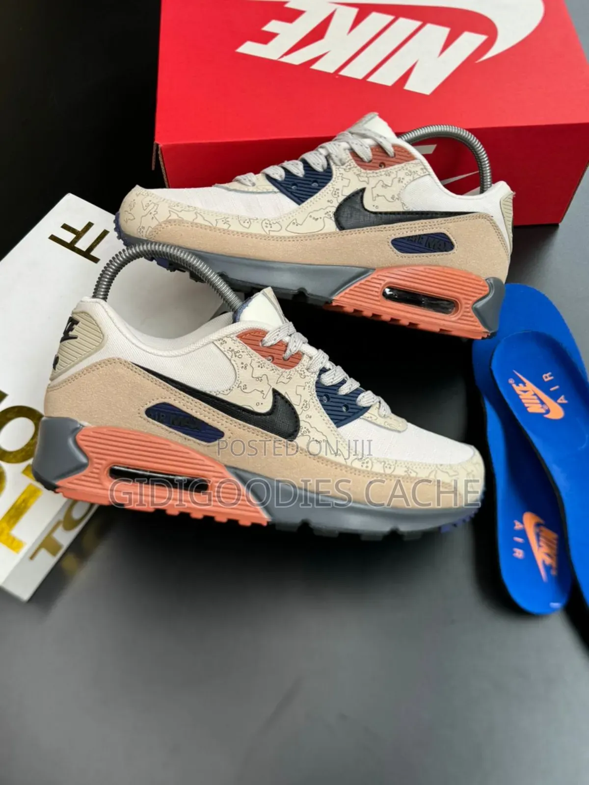 Premium Nike Air Max 090 Sneakers