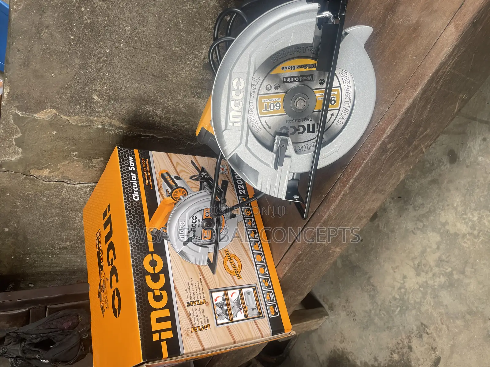 2200 Watts INGCO Circular Saw Machine