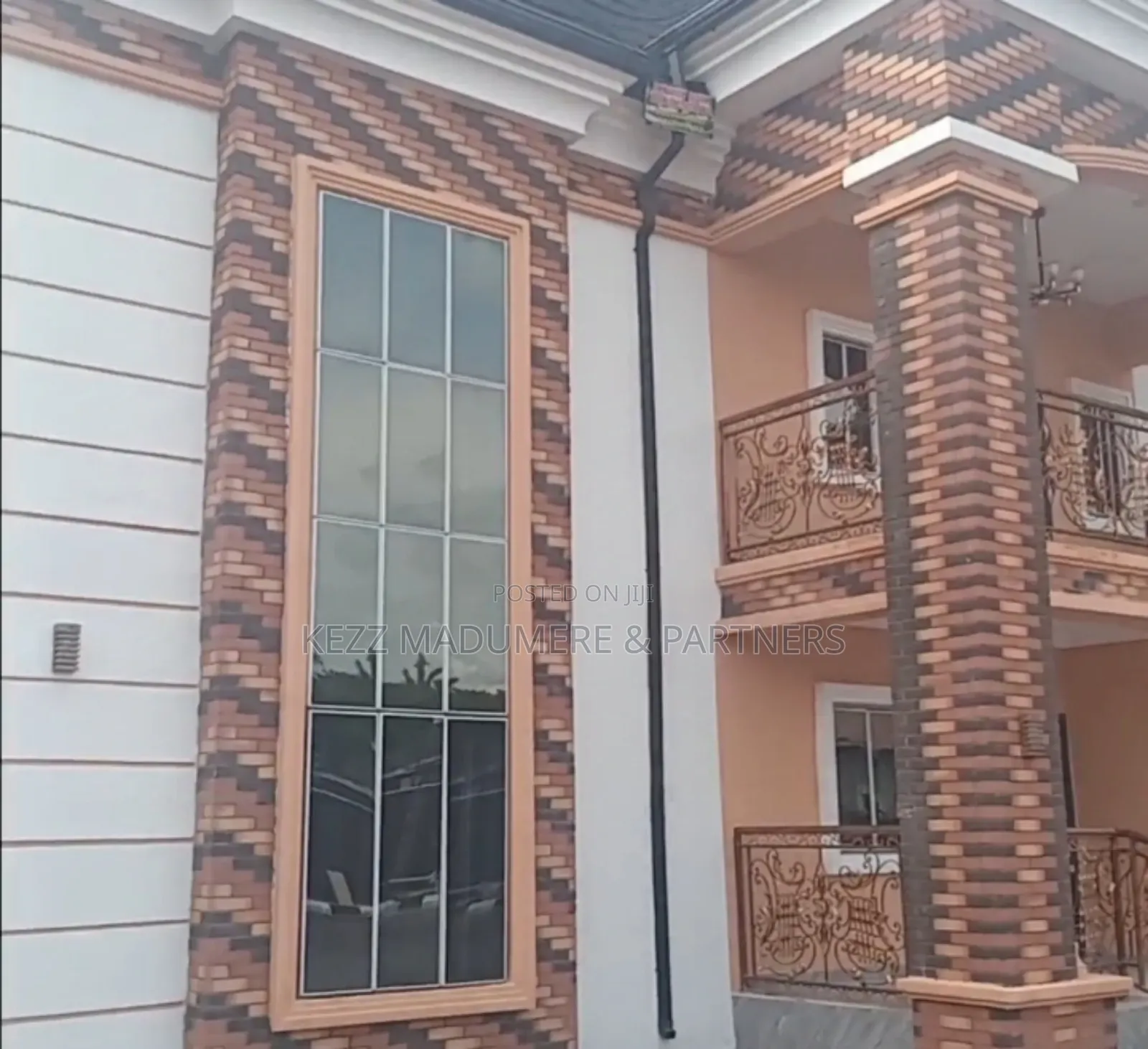 9bdrm Duplex in Ikenegbu Extension , for sale