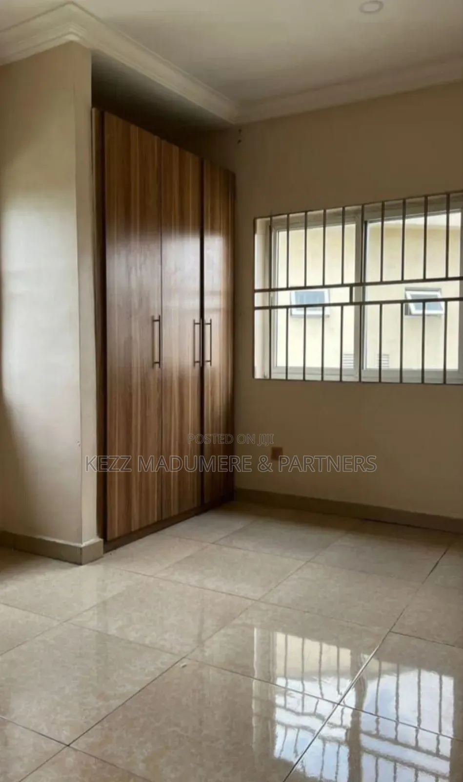 3bdrm Apartment in Golf Estate , Off Dr for sale