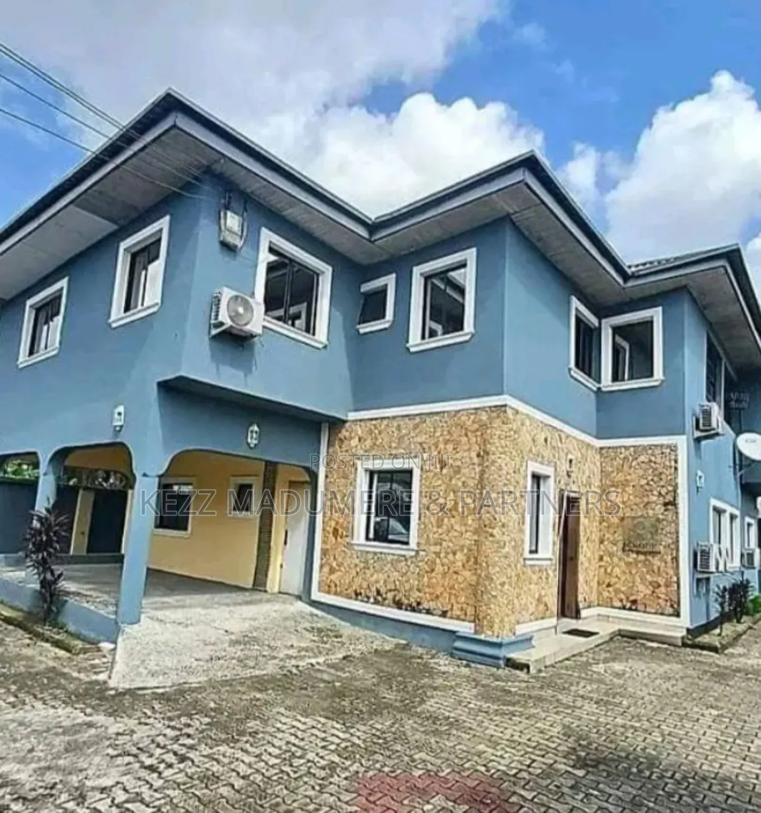 8bdrm Duplex in Dr Peter Odili , for sale