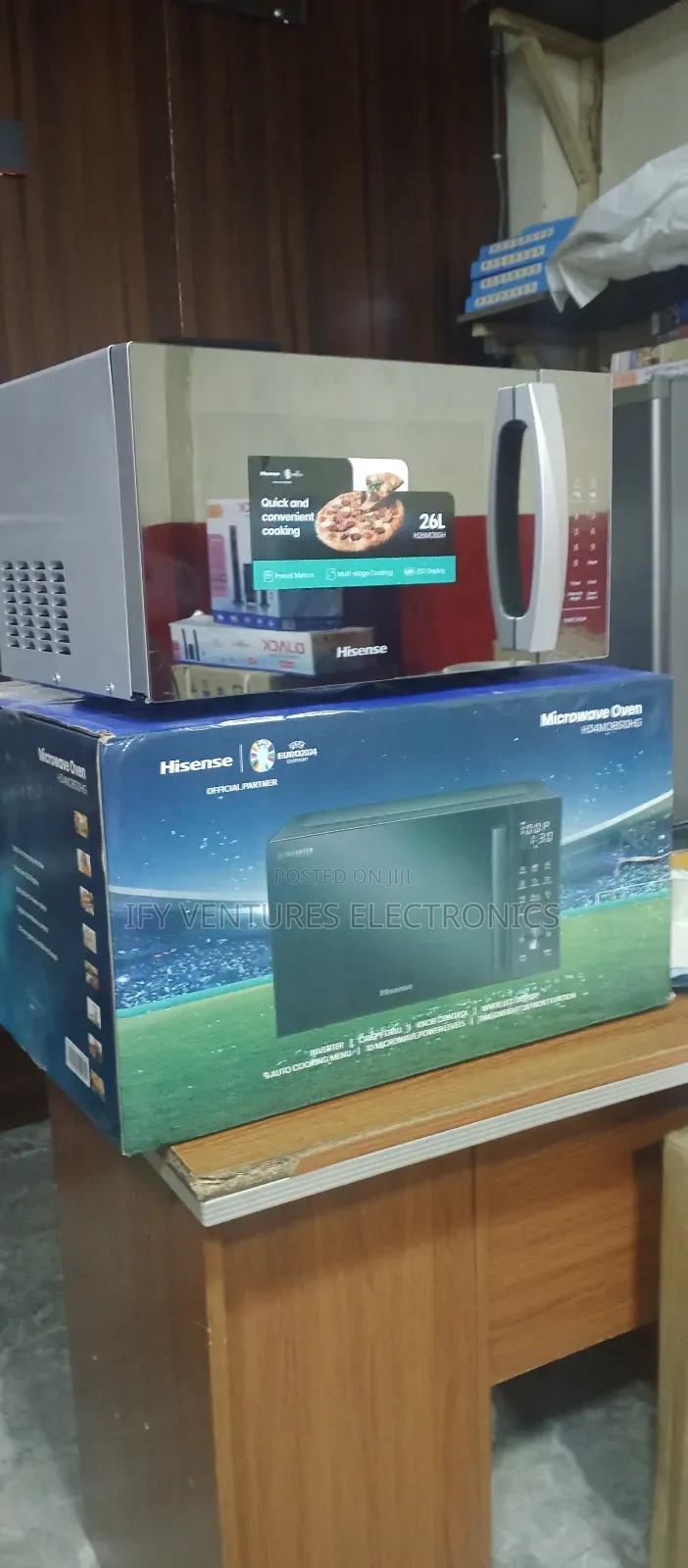 26 Litres Hisense Microwave, Mirror Face, Silver Color