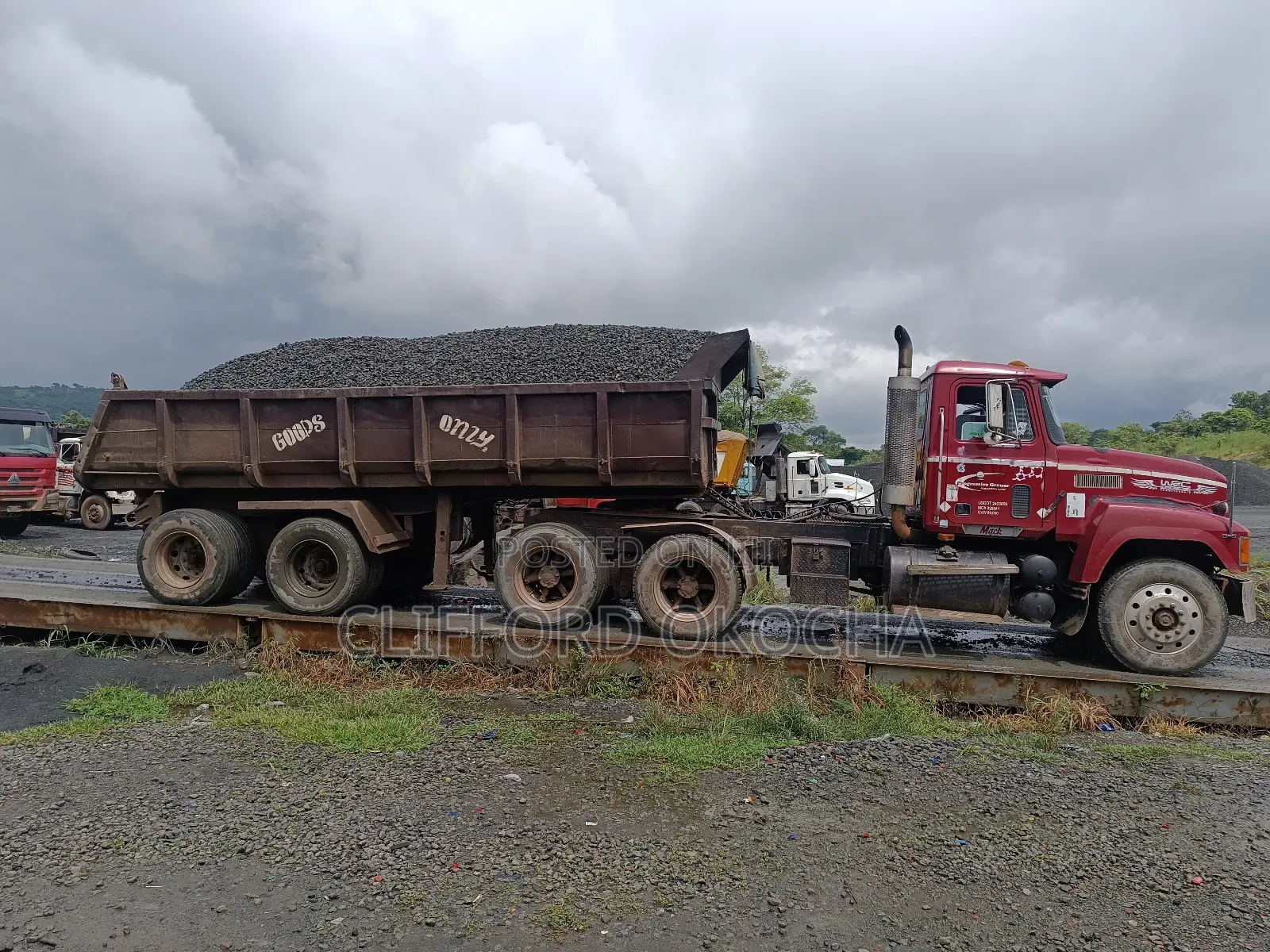 Black Quality Chippings