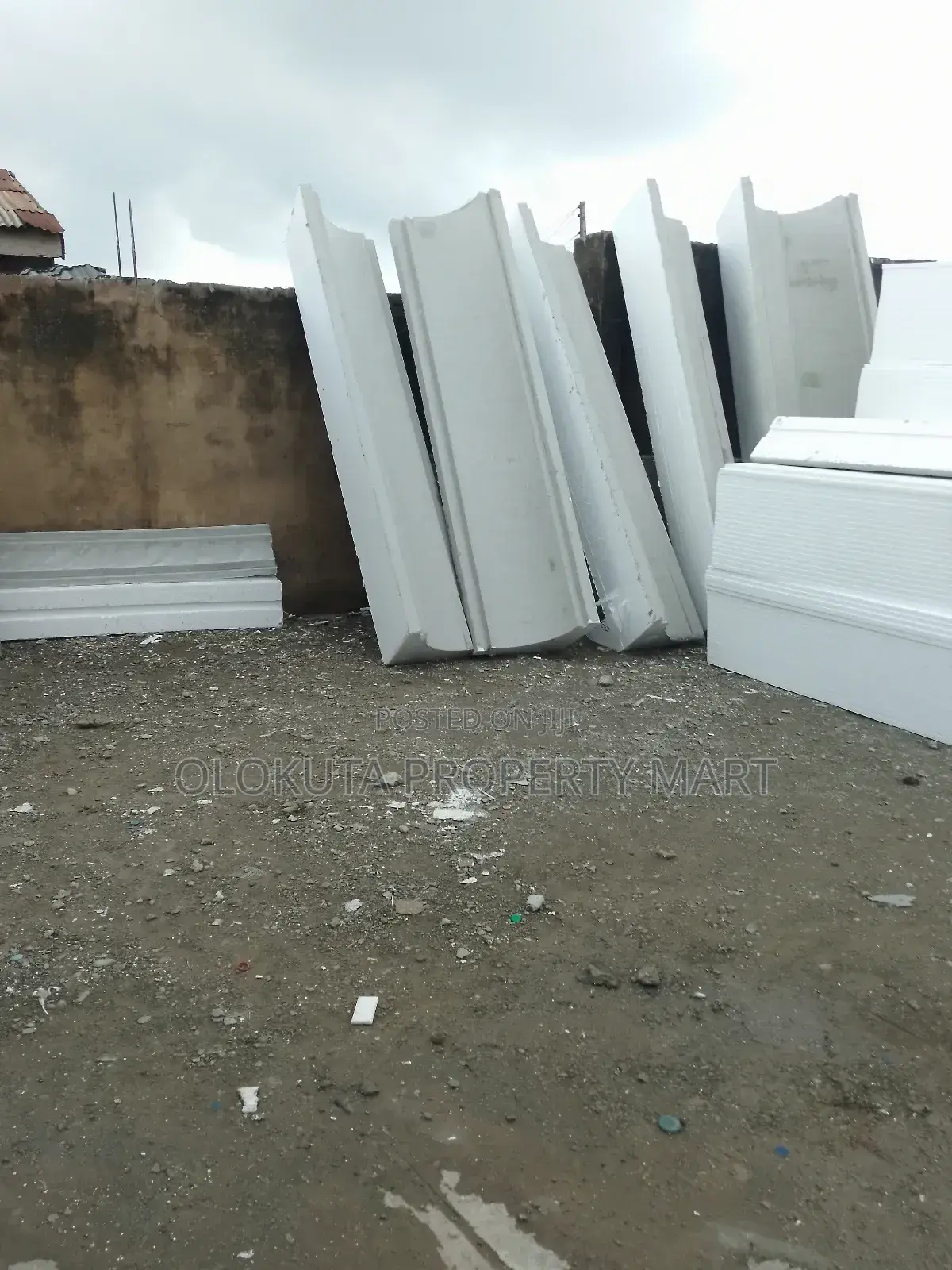 Polystyrene Board and Parapet