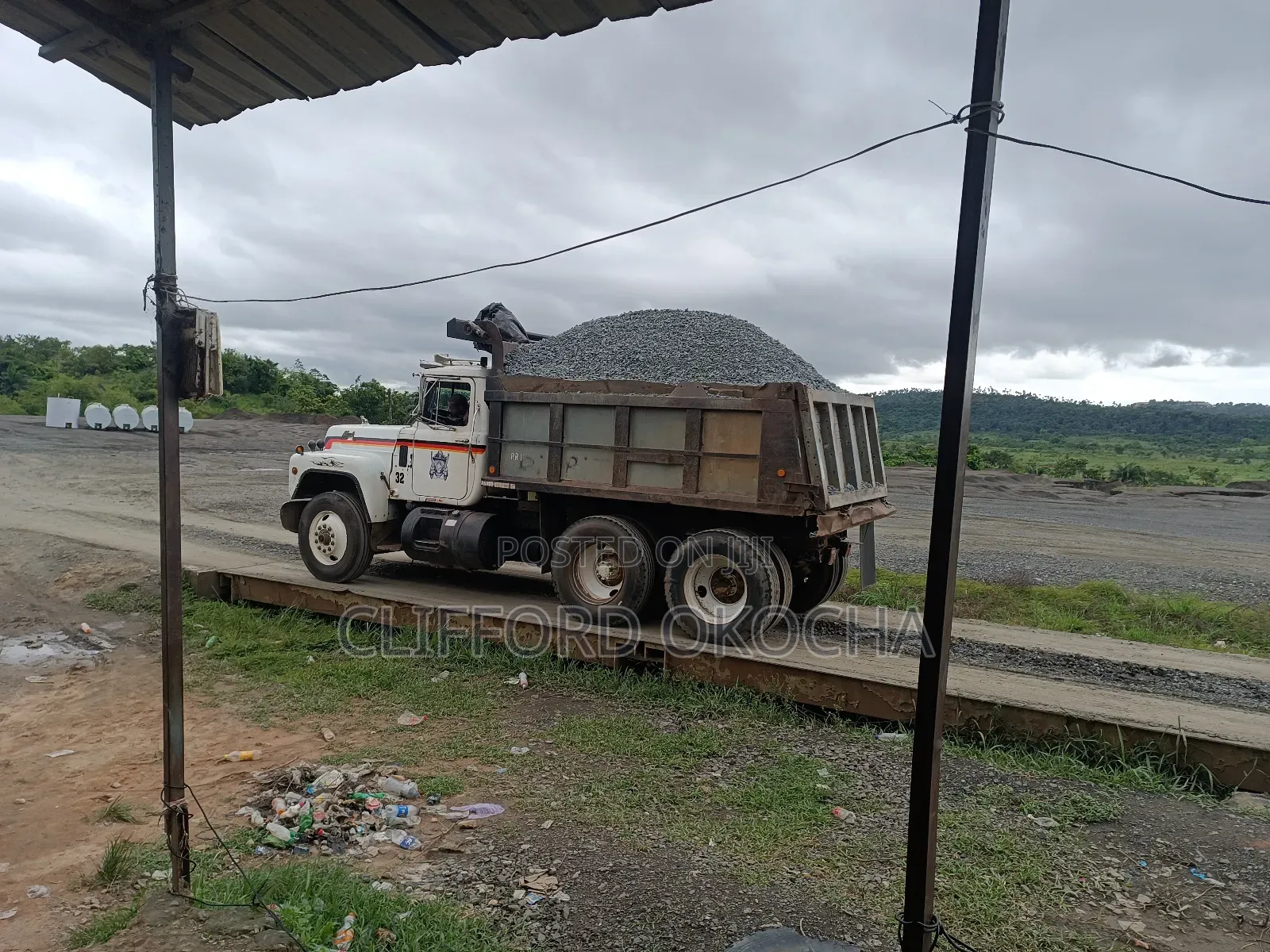 Black Iron Chippings Granite