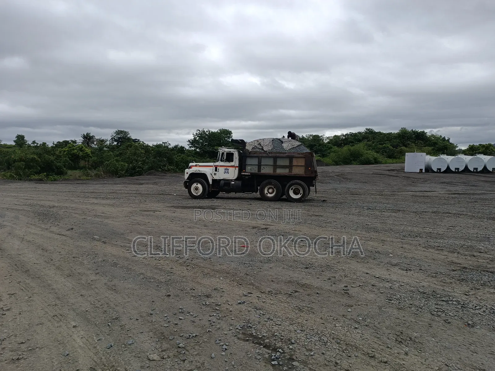 Black Iron Chippings Granite