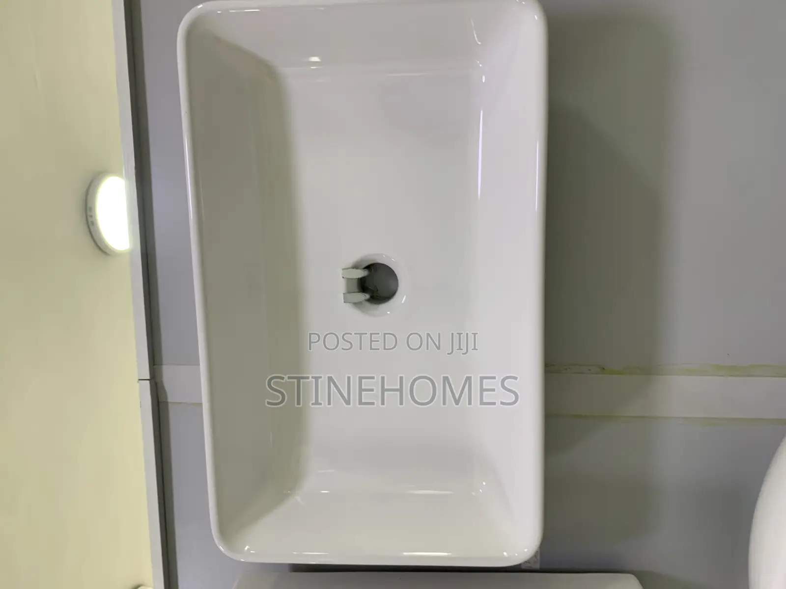 Cabinet Basin